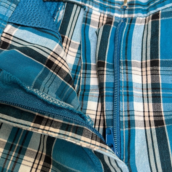 Ladies IZOD XFG STRETCH CAPRIS - Picture 9 of 9